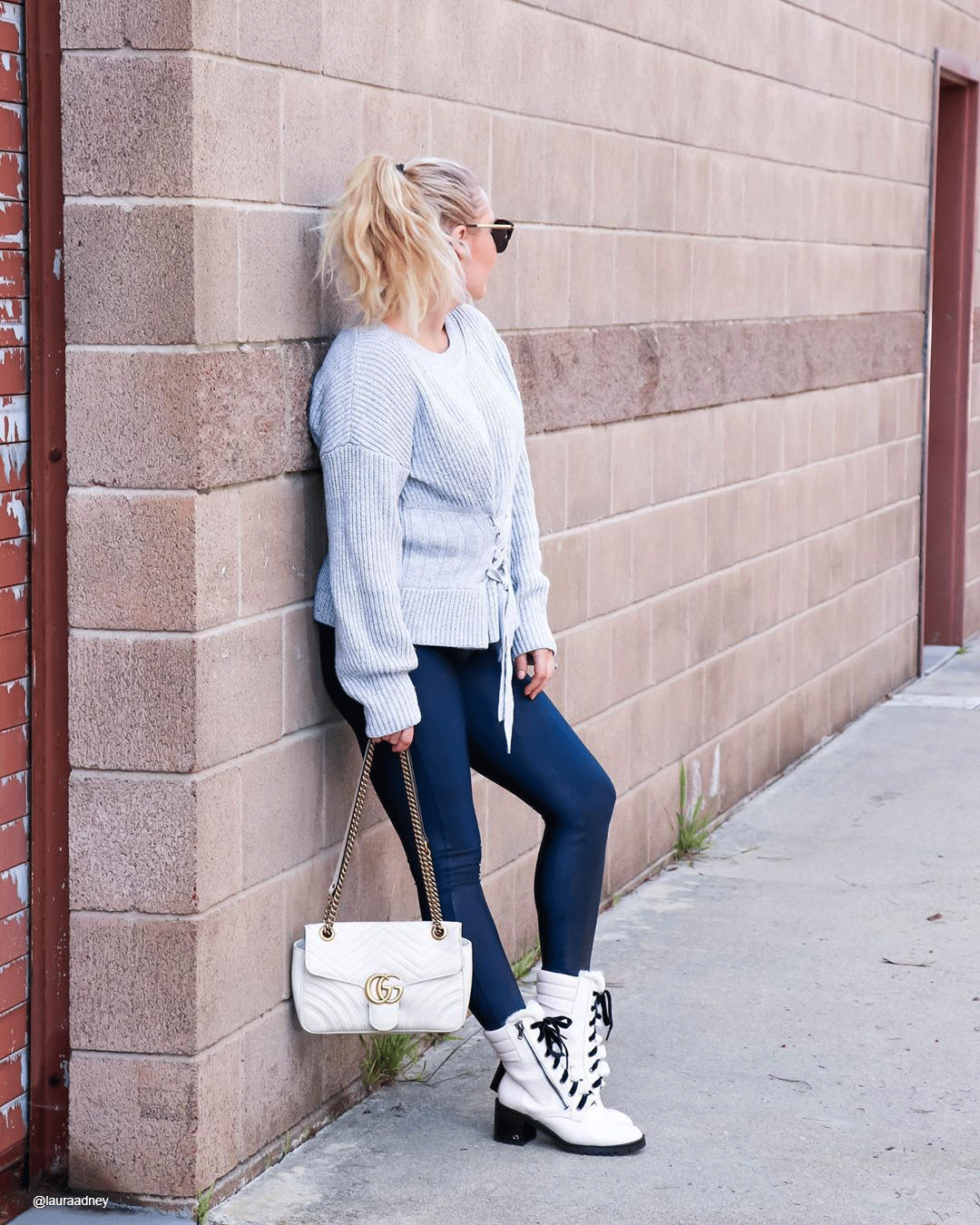 bright blue leggings outfit