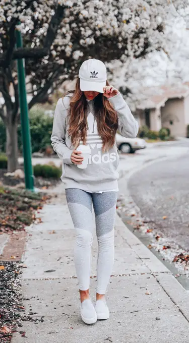 16 Cute Outfits With Gray Leggings