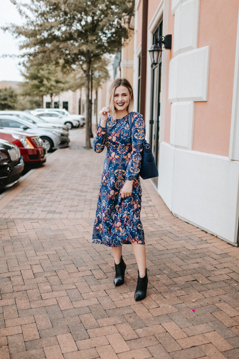 Best Shoes to Wear With a Floral Dress – 9 Cute Ideas