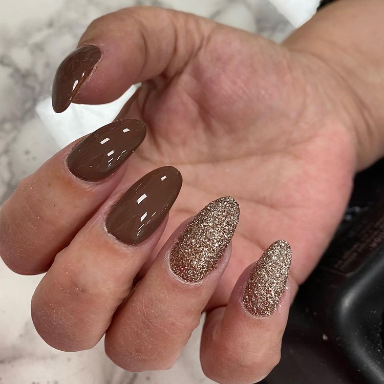 21 Amazing Brown Almond Nail Designs You Need to See for 2022